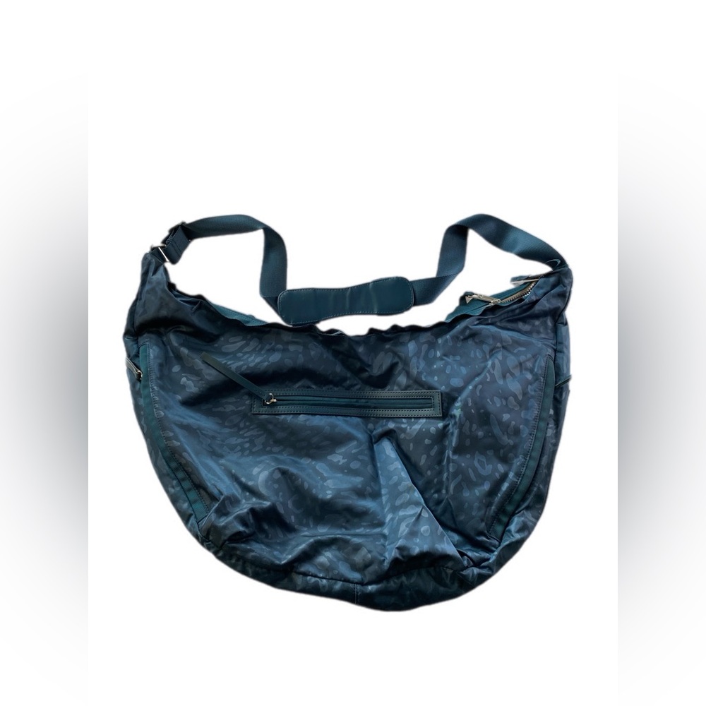 Lululemon Resolution Hobo View 3